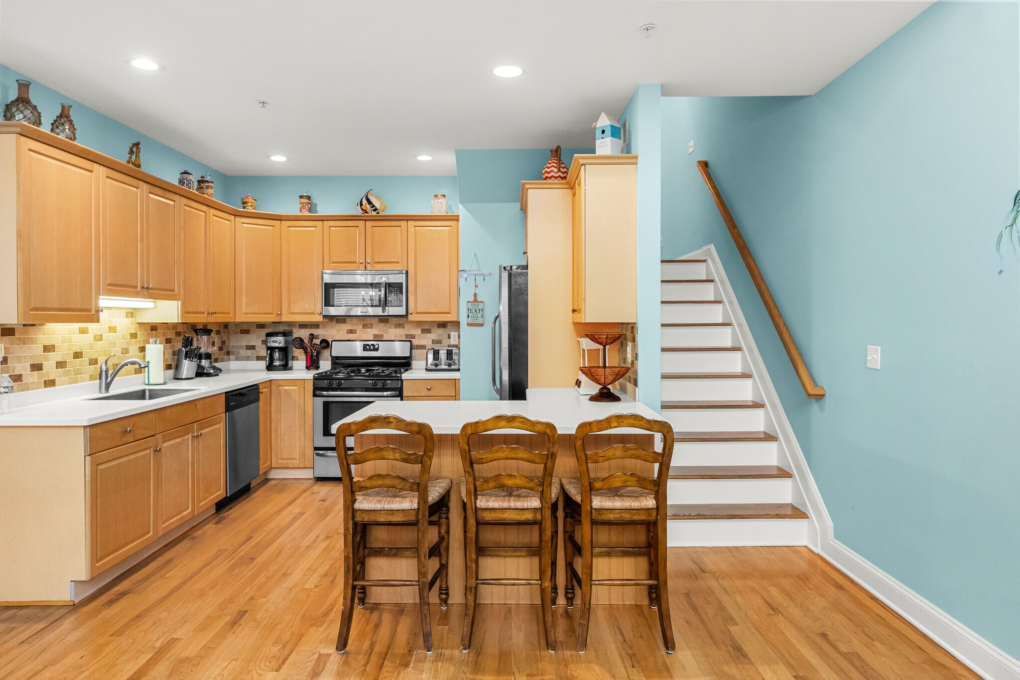 Kitchen - 15 Sumner Ave