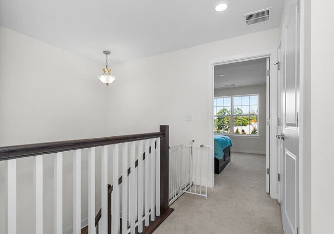Building Photo - 34 Colgate Dr