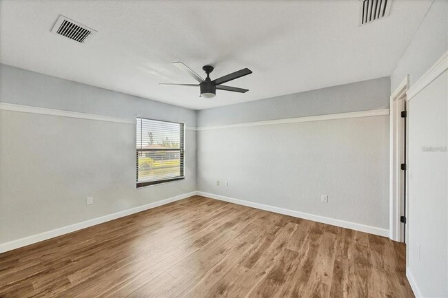 Building Photo - 15530 Aqua Cir
