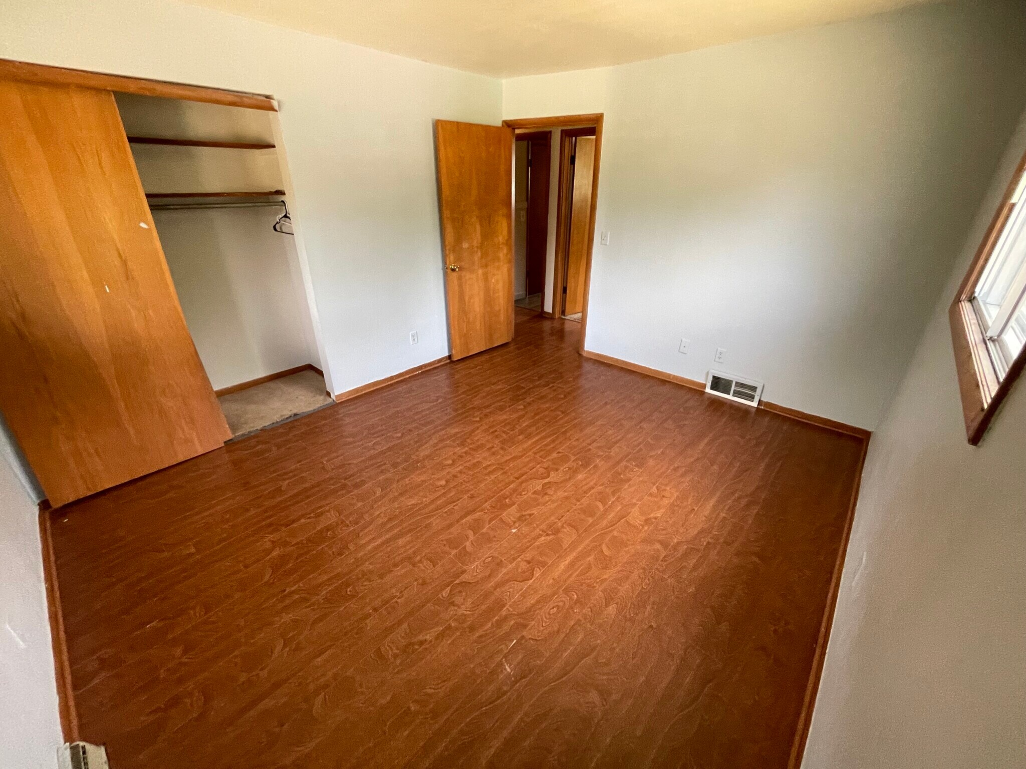 Building Photo - 1310 21st Ave S