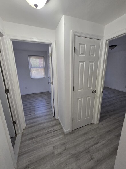 Building Photo - 773 Linden Av