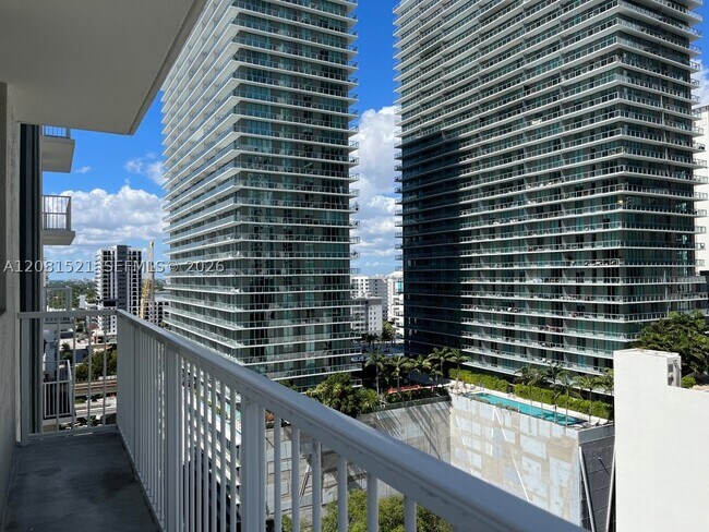 Building Photo - 1250 S Miami Ave