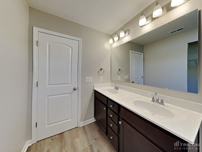 Building Photo - 2211 Osprey Ln