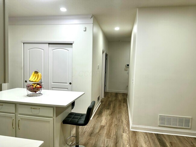 Building Photo - 329 Dovetail Dr