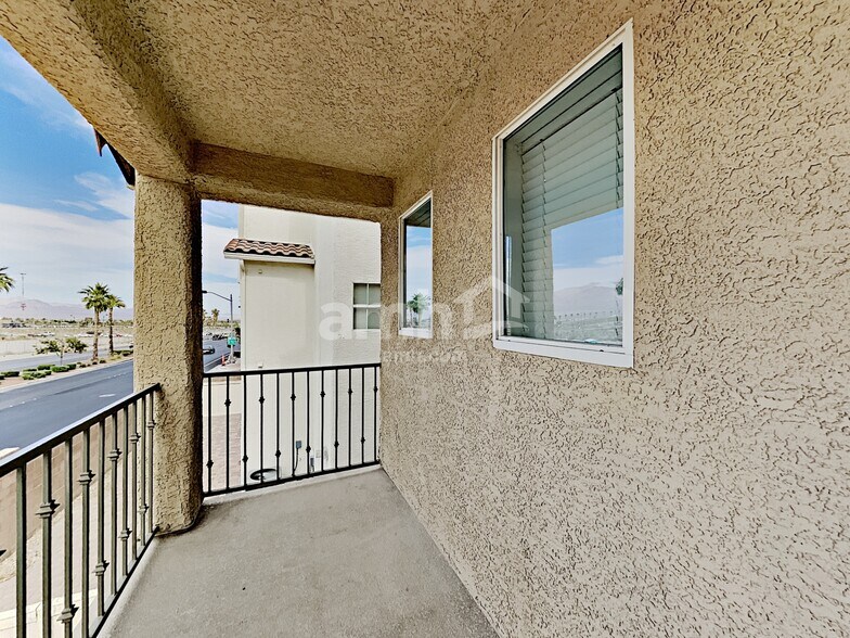 Building Photo - 8936 Sally Rose Ave