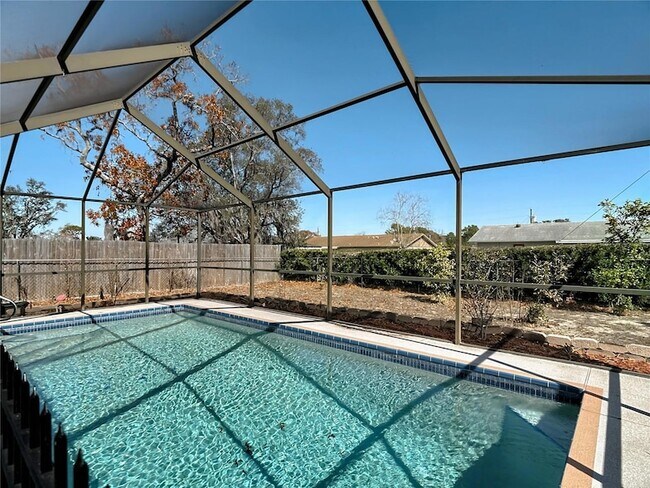 Building Photo - 5066 Woodbine St