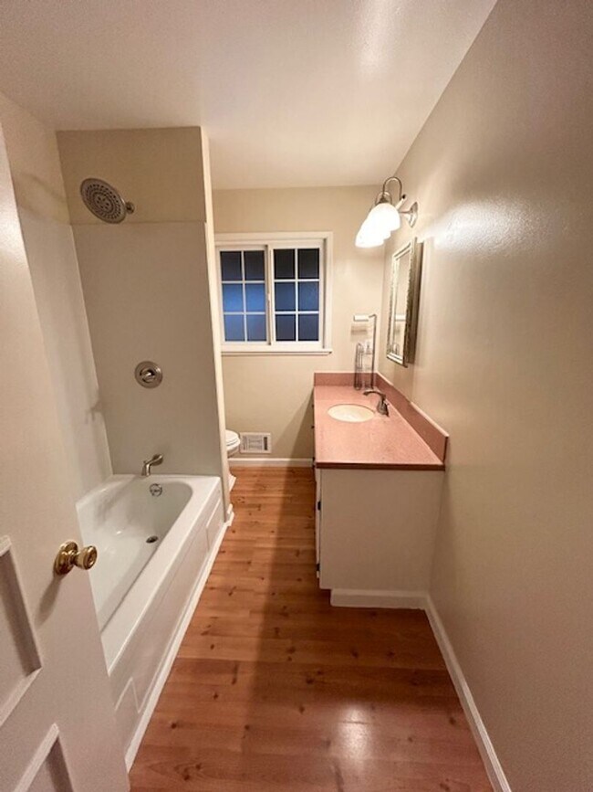 Building Photo - 1653 Los Gatos Way