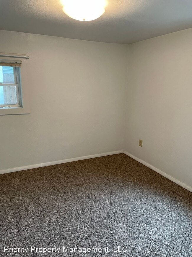 Building Photo - 1 br, 1 bath House - 302 S Emerson