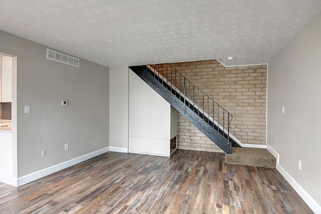 Building Photo - 306 Chadwick Pl