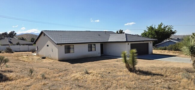 Building Photo - 8160 Palomar Ave