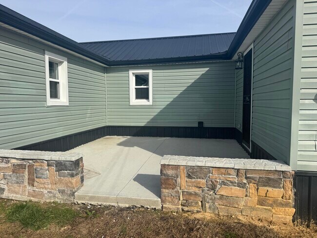 Building Photo - 501 Webb Ridge Rd