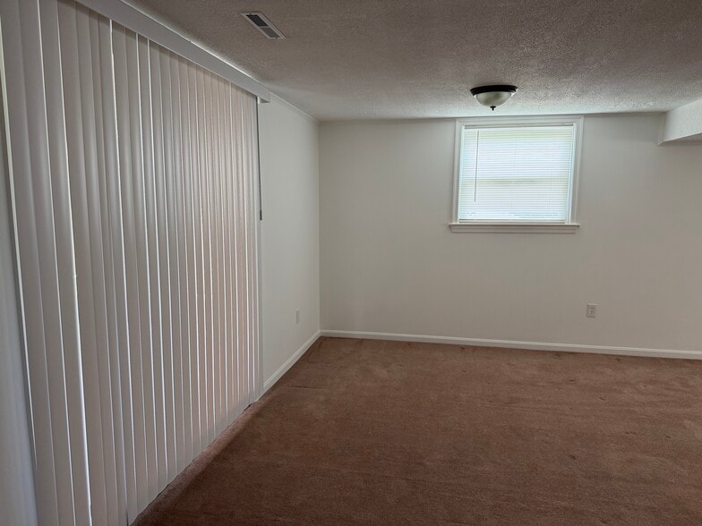 Building Photo - 2314 Cox Rd