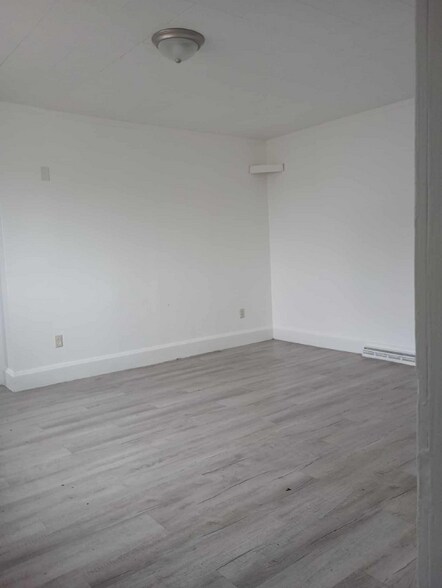 Building Photo - 740 N Mechanic St