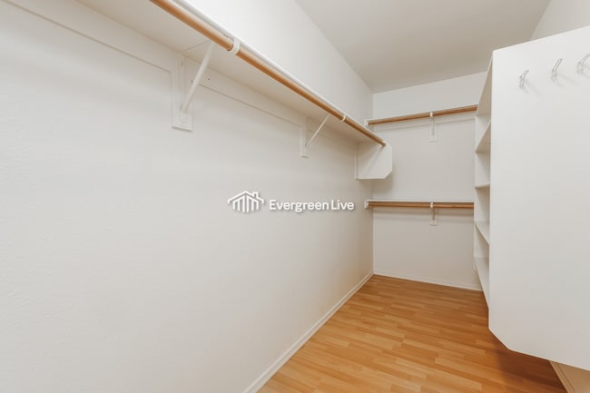 Building Photo - 2156 W Splitwood Pl