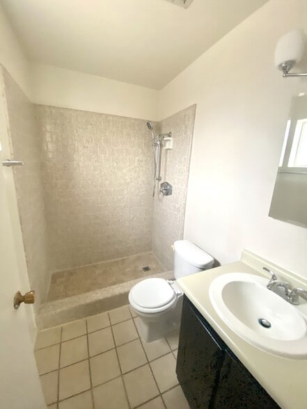 Building Photo - 4408 W 15th St