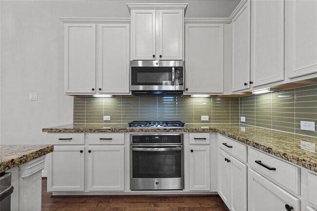 Building Photo - 1507 Peyton Oaks Pl