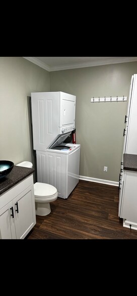 Building Photo - 289 Fox Trl