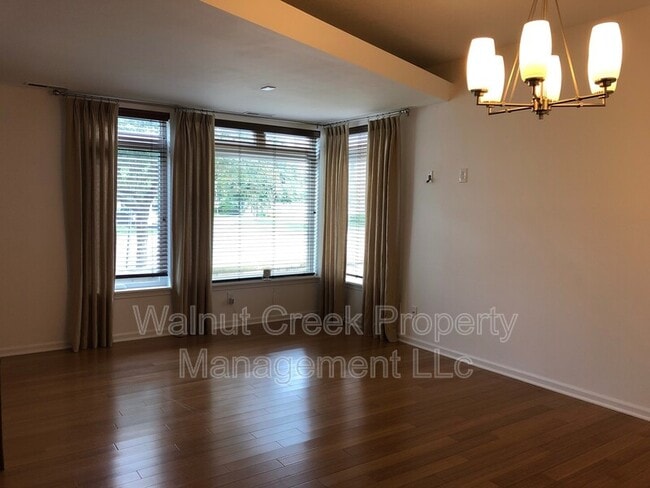 Building Photo - 7405 Battery Park Blvd