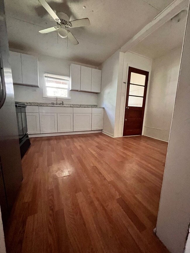 Building Photo - Single Family Rental in the heart of Minersville