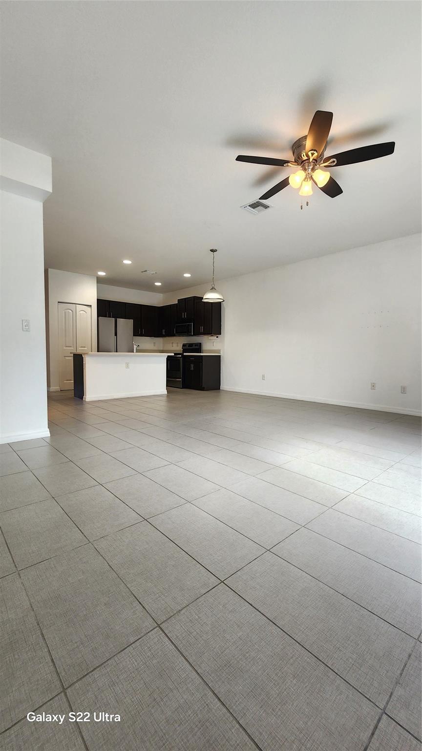 Building Photo - 3364 NW 10th Ave