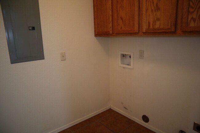 Building Photo - Great Home Great Price!