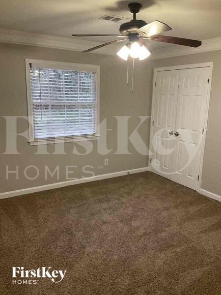 Building Photo - 5430 Mallard Dr S