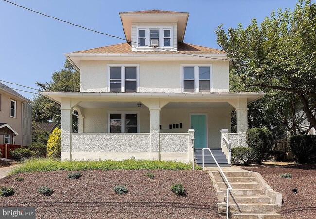 Building Photo - 545 N Loudoun St