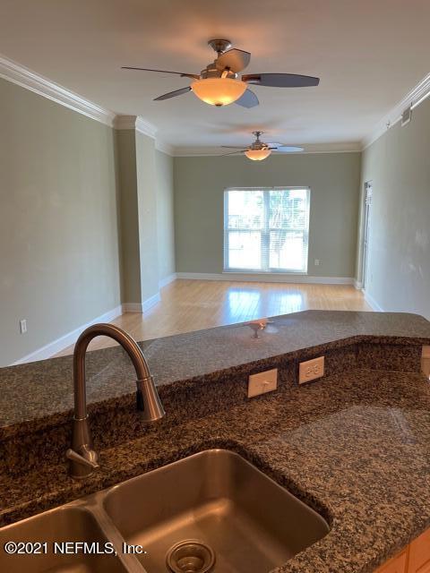 Building Photo - 400 E Bay St