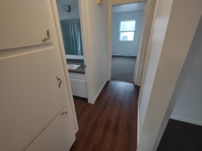 Building Photo - 1394 Carriage Hill Dr SE