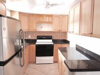 Building Photo - 236 Castlewood Dr