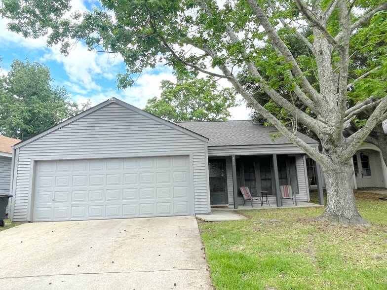 Building Photo - 459 Bonarbridge Dr