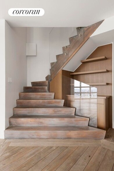 Building Photo - 146 W 57th St