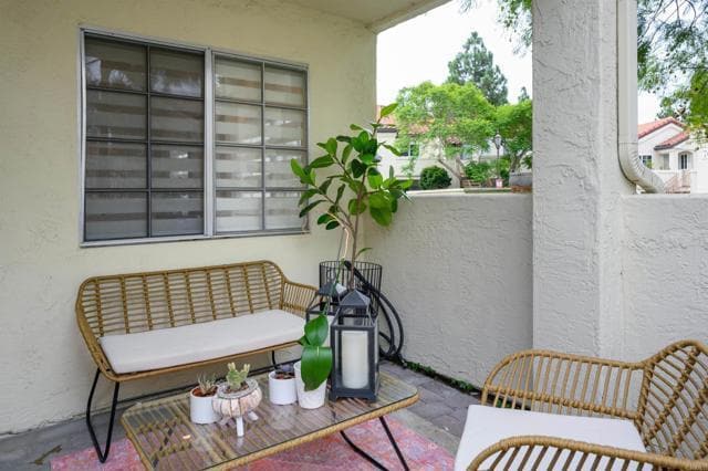 Building Photo - 767 Eastshore Terrace