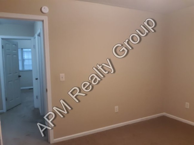 Building Photo - St. Andrews townhouse now available!