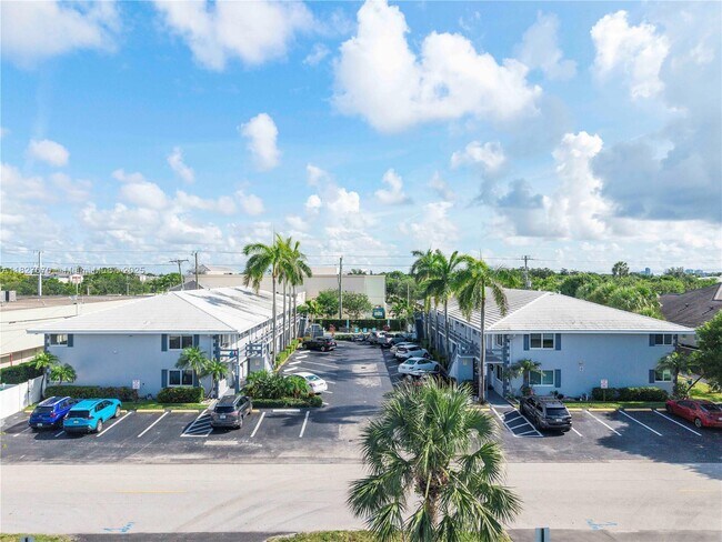 Building Photo - 2115 NE 37th Dr
