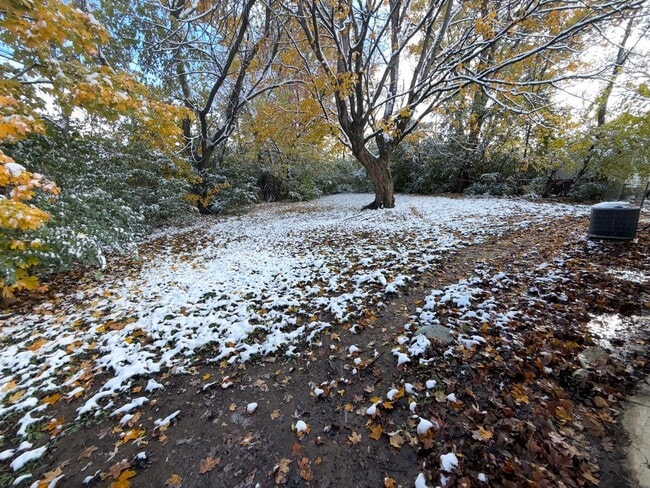 Building Photo - Beautifully Updated 4-Bedroom Ranch on a Peaceful Cul-de-Sac!