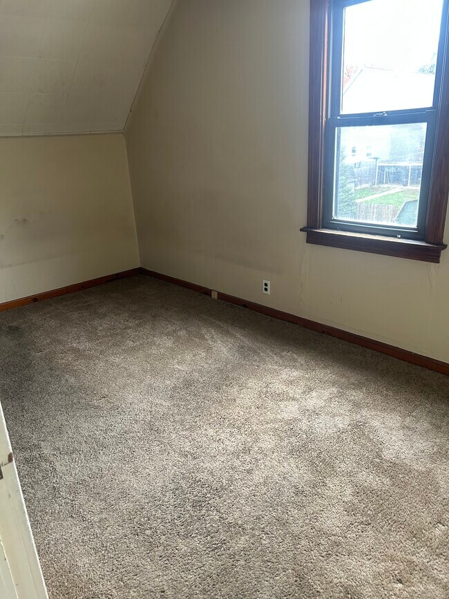 Building Photo - 35 Salem St