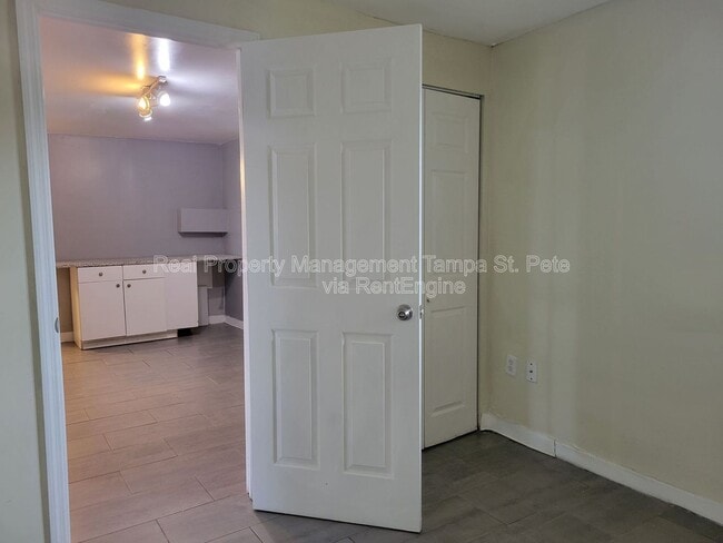 Building Photo - 4519 N Habana Ave