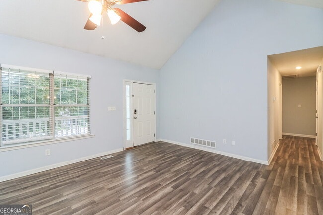 Building Photo - 2756 Sanibel Ln SE