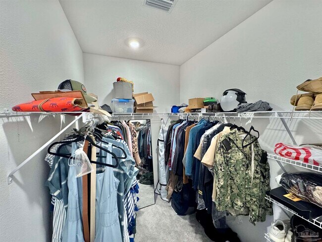 Building Photo - 6330 Buckthorn Cir