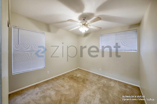 Building Photo - 7855 Green Crest Ct