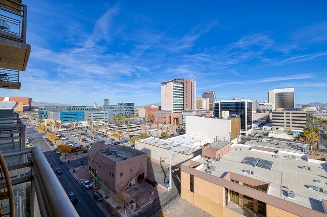 Building Photo - FULLY FURNISHED - JUHL - 2 BEDROOM 2 BATH WITH 2 PARKING SPACES