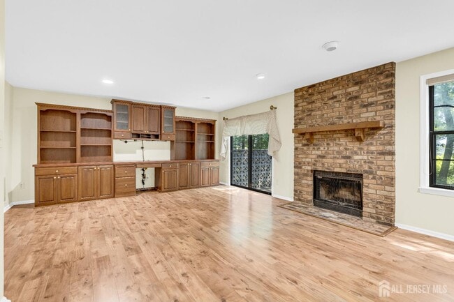 Building Photo - 3604 Springbrook Dr