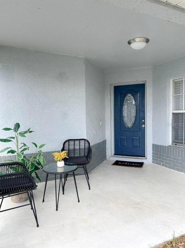 Building Photo - 1648 Oak Hill Trail