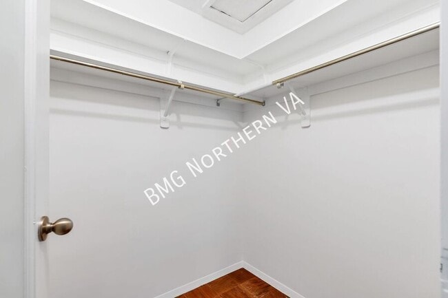 Building Photo - 1790 Ivy Oak Square