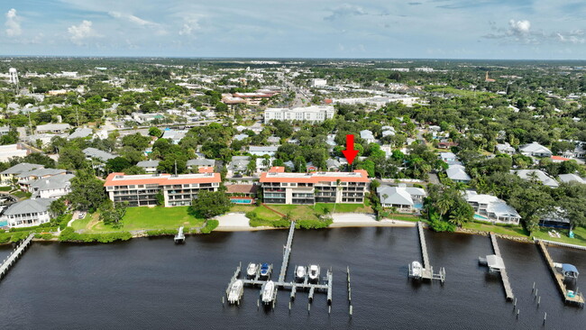 Building Photo - 624 SW St Lucie Crescent