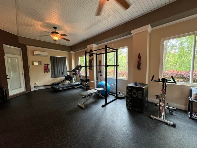 Building Photo - 1504 Big Creek Cove