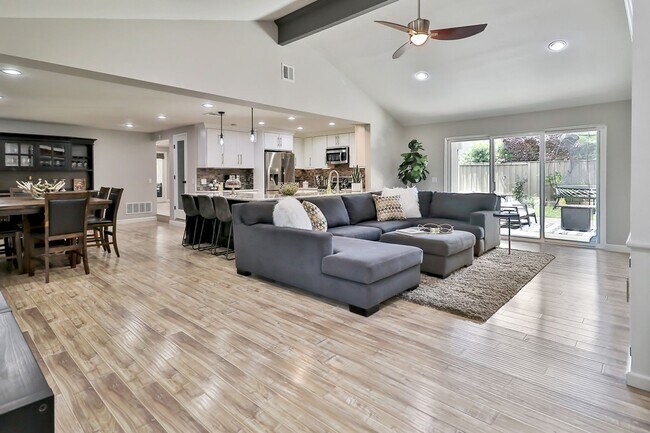 Building Photo - GORGEOUS REMODELED HOME WALKING DISTANCE TO WESTLAKE ELEMENTARY COMING TO THE MARKET SOON!