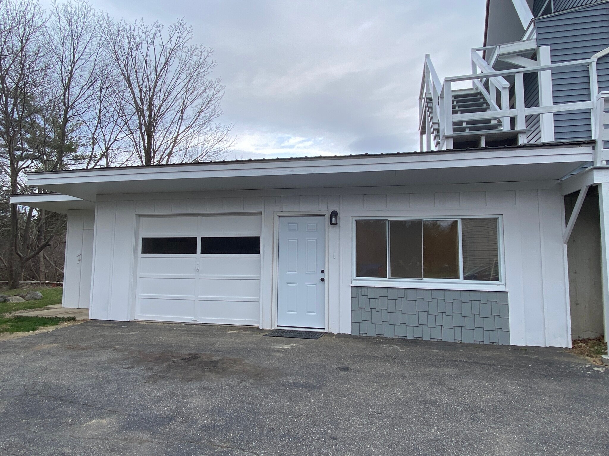 Building Photo - 84 Tuttle Ln