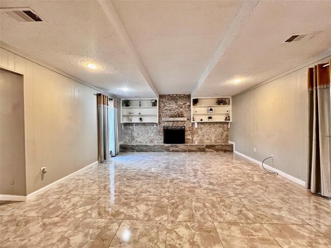 Building Photo - 13819 Wickersham Ln